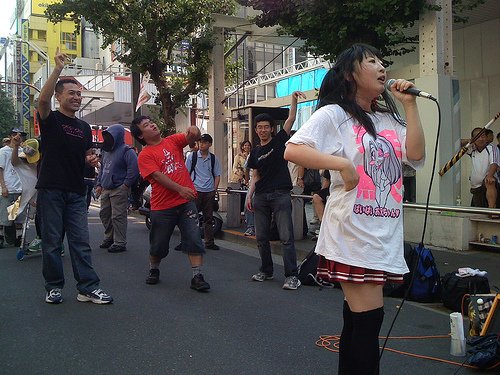 1244182319 1b778c4983