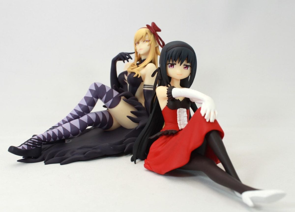 Adult Shinobu and Homura Akemi Switch Outfits in Latest Figure