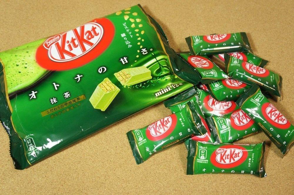 green tea kit kat out of the bag