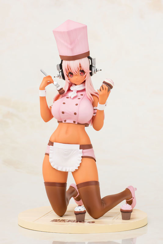 Super Sonico Nama Figure Patissier Strawberry Choco 0001