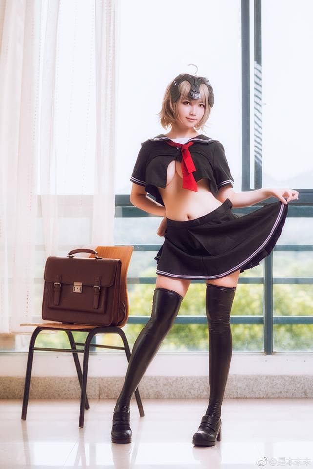 Fate Grand Order Jeanne D'Arc (Alter) Cosplay 0001