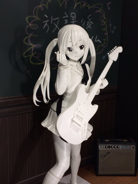 AzusaLifeSizeFigure2