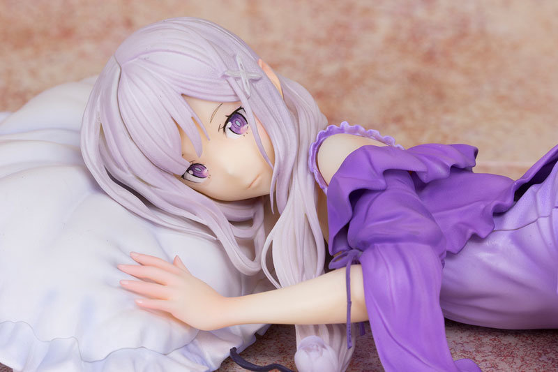 Re Zero Emilia Sleeping Version Anime Figure 0002