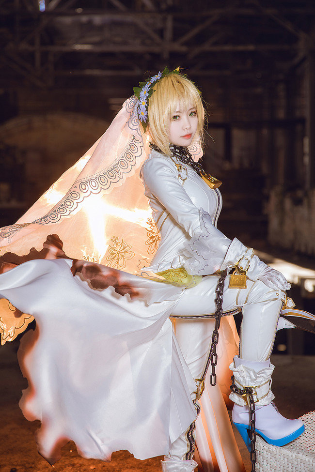 Fate Grand Order Busty Nero Claudius Cosplay 0003