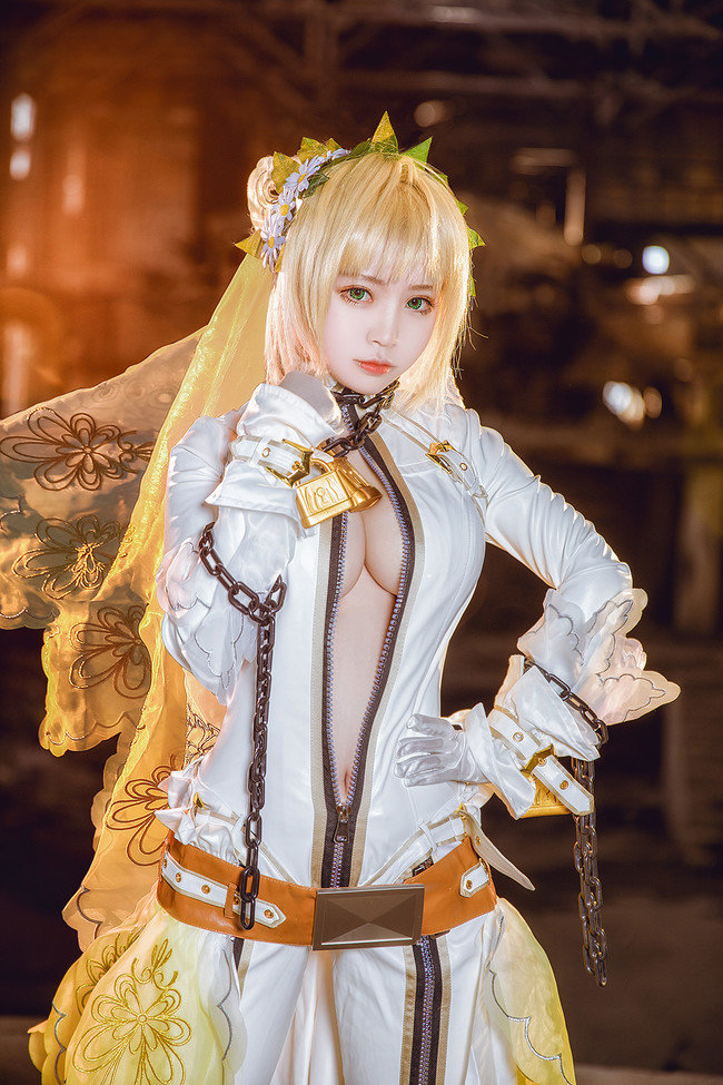 Fate Grand Order Busty Nero Claudius Cosplay 0006