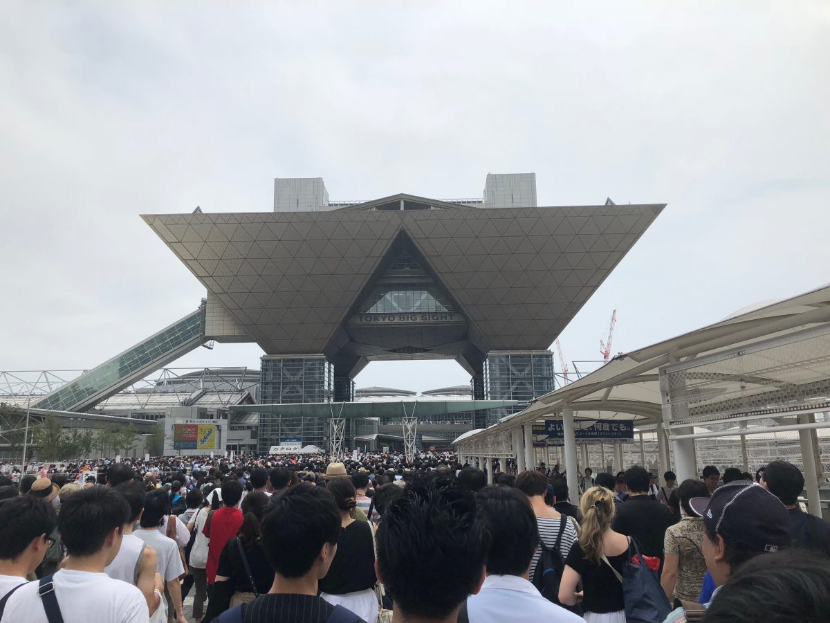 Attending Summer Comiket940001