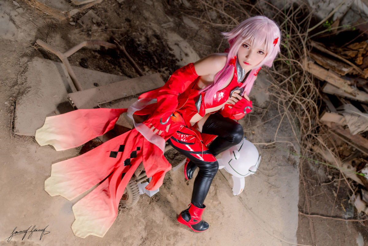 Guilty Crown Inori Yuzuriha Cosplay By Small Pinkrose 10