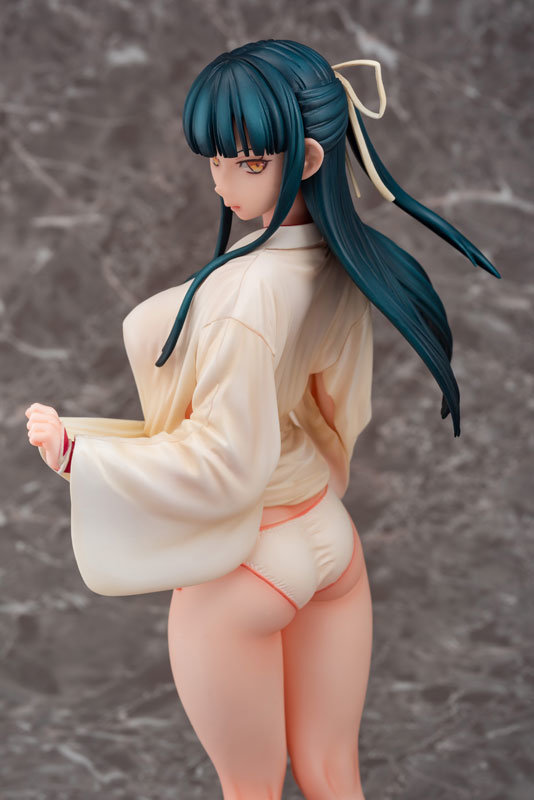 Iyanakao Sarenagara Opantsu Misete Moraitai Figure Miko San Iori Izumo 0007