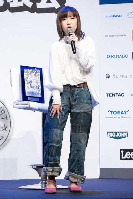 Which Anime Seiyu Looks Best In Jeans?