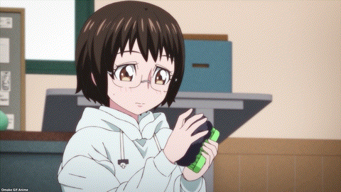 Ramen Akaneko Episode 1 Tamako Pulls At Cat Hair