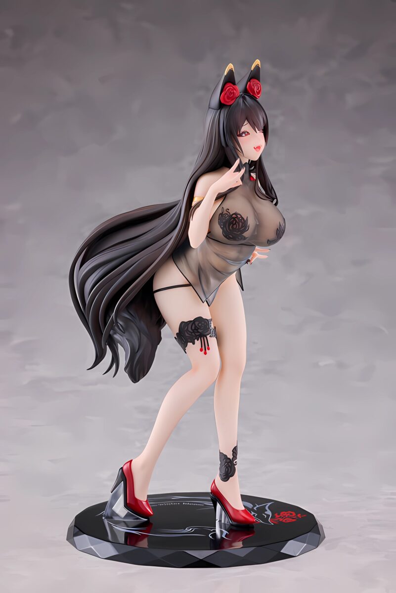 Maxcute Rose Blooming In Midwinter Figure Right View