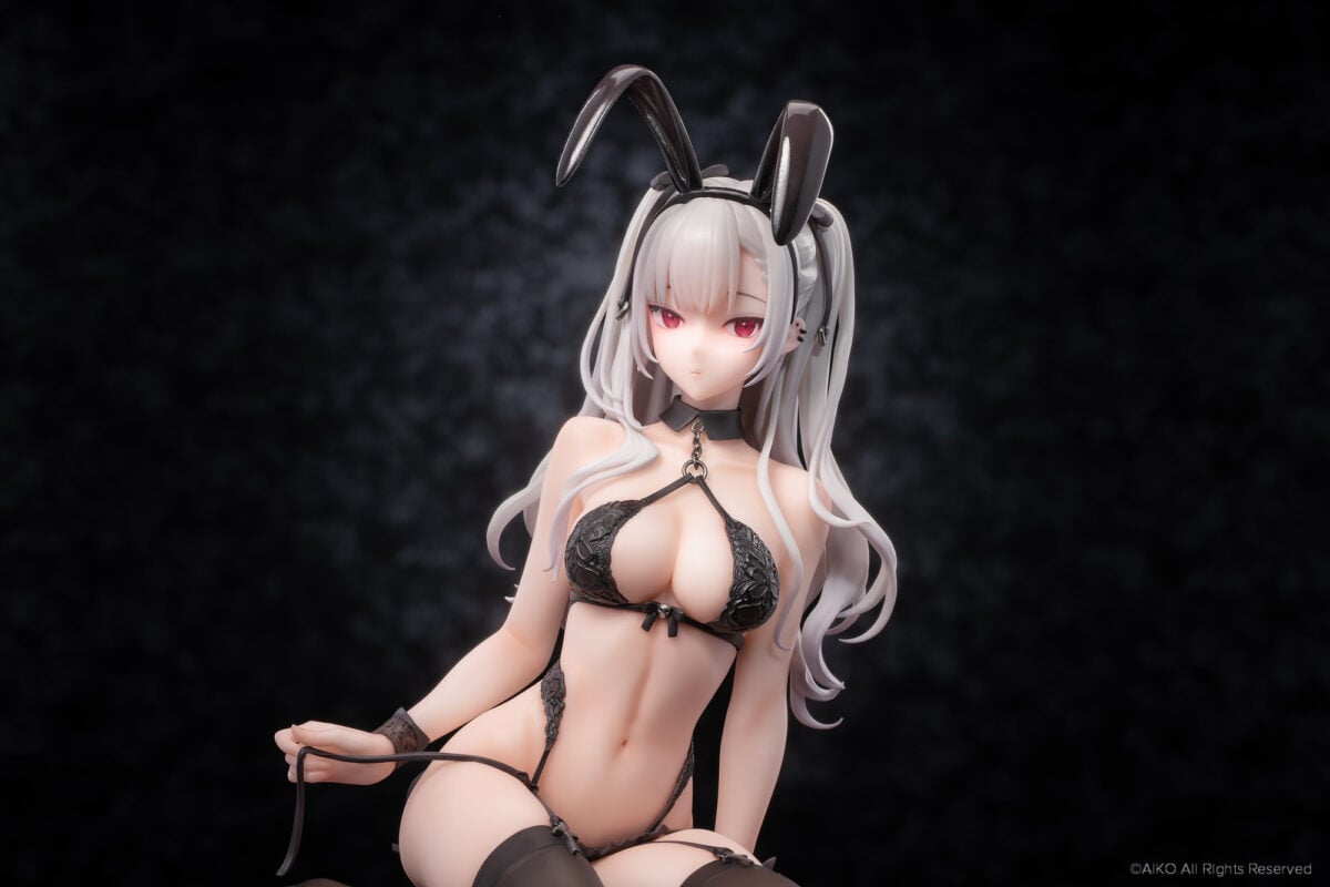 Reverse Studio Tana Black Bunny Figure Promo Shot