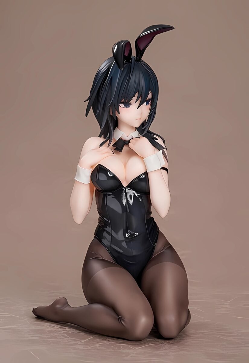 Luminous Box Ishimi Yokoyama Black Bunny Figure Right View