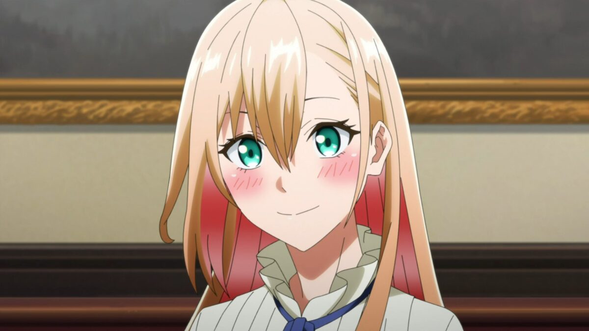 Middle Aged Shopper E1 8 Primula