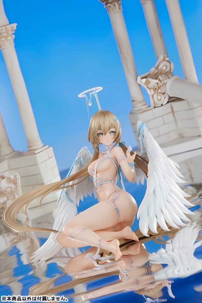 PURE Momoko Chan Figure Promo Shot