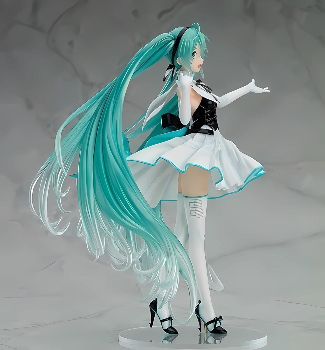 Good Smile Company Hatsune Miku Symphony 18 Scale Figure Side View 03