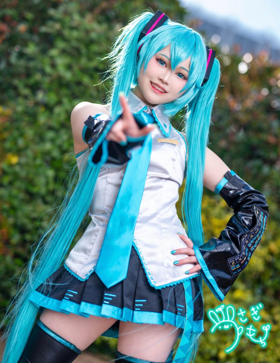 Hatsune Miku Classic Cosplay
