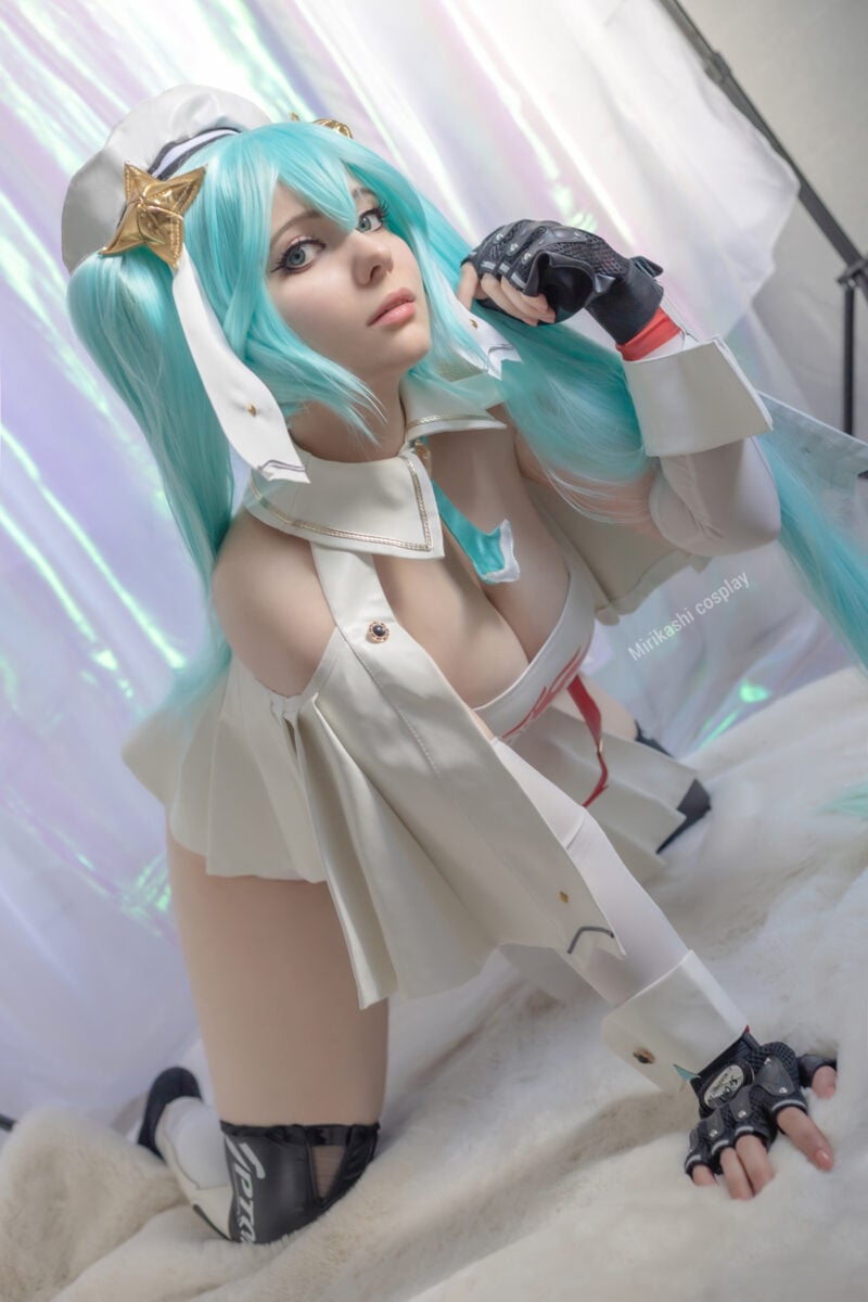 Sexy Racing Miku Cosplay N Mirikashi