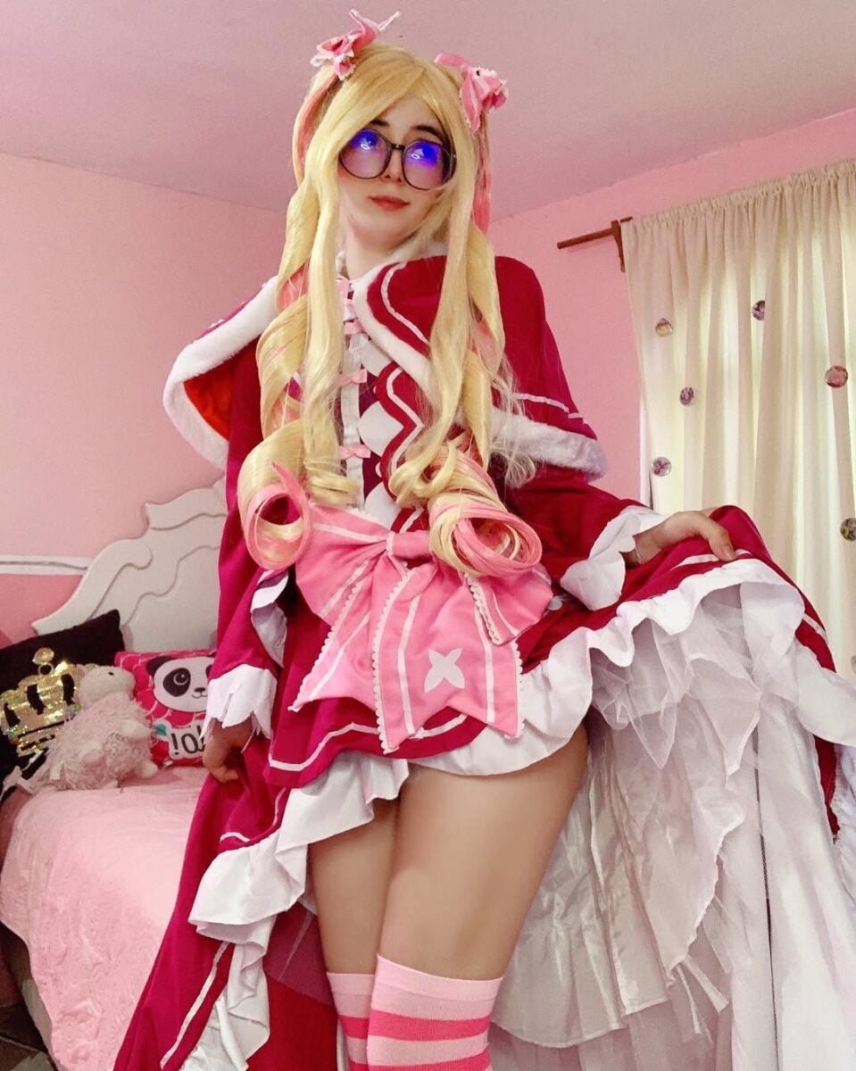 Sexy Beatrice Cosplay by Belhino Cosplay