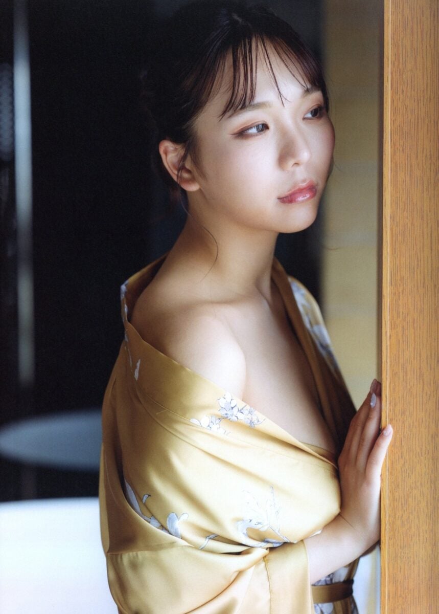 An Elegant JAV Actress For A More Citilized Age