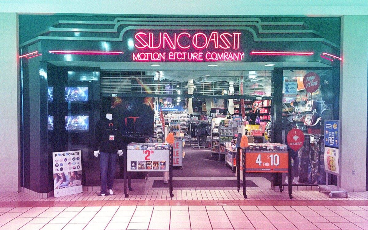 Suncoast Video and why there are no legal hentai streaming sites 