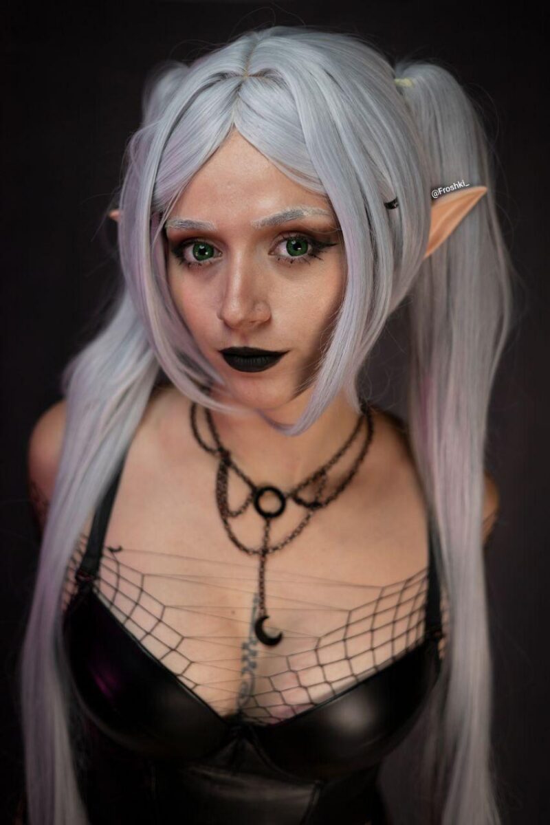 Goth Frieren Cosplay by Froshki