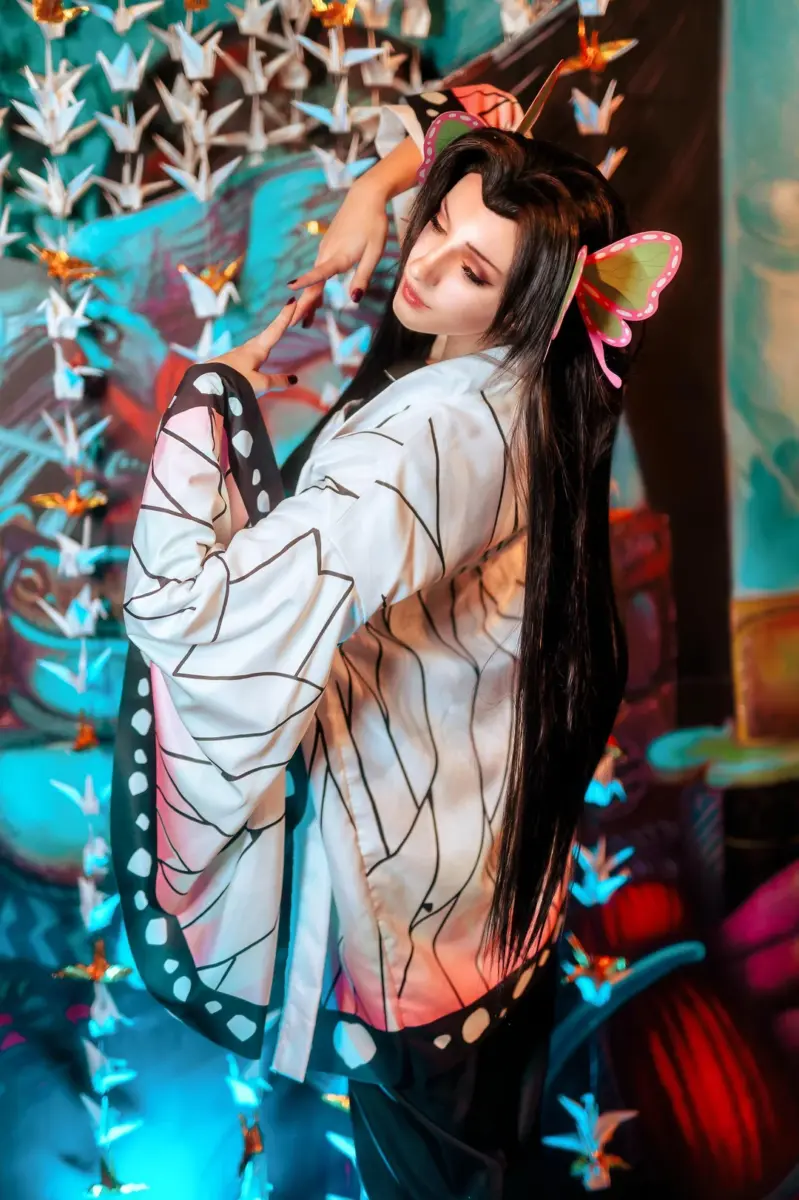 Spooky Cookie's mesmerizing Kanae cosplay