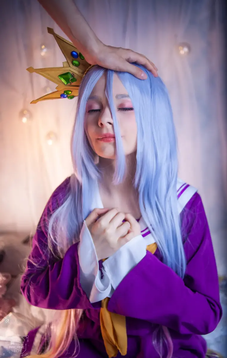 Akariia's Shiro gets all the head pats!