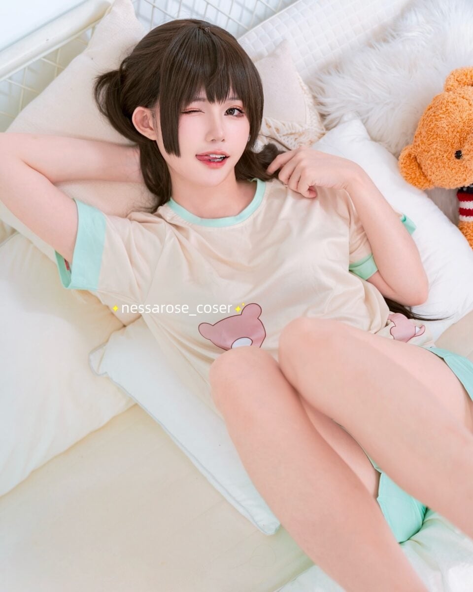 Nessarose offers a playful Yuki!