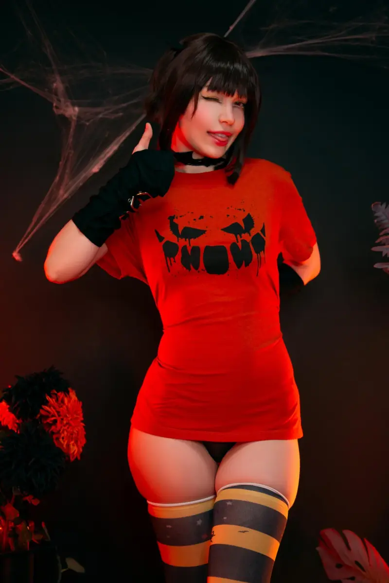 Murrning Glow gives KonoSuba's Megumin an adorable Halloween makeover!