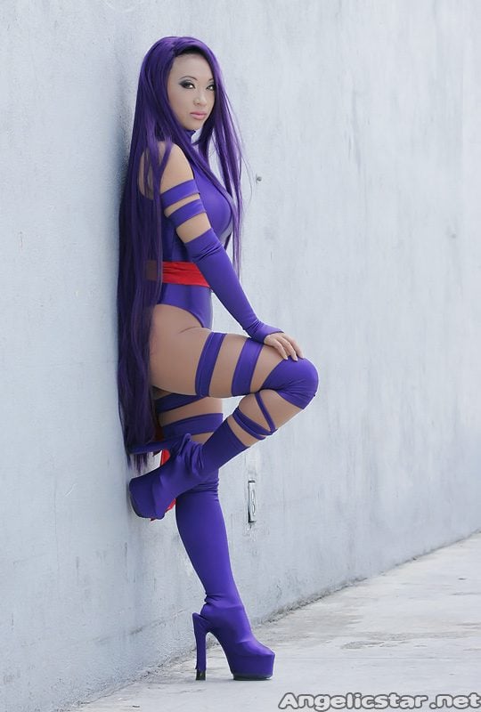 Yaya cosplaying as Psylocke