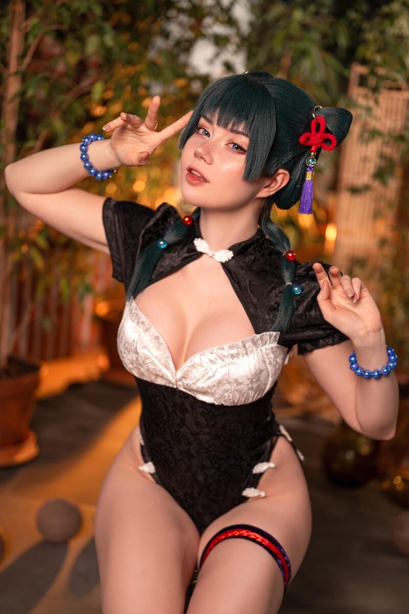 Anastasia Komori's Maomao embodies the true beauty of Imperial China!
